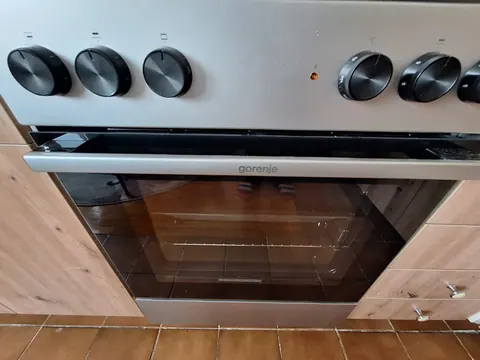 Stan Grbavica 73m2 10